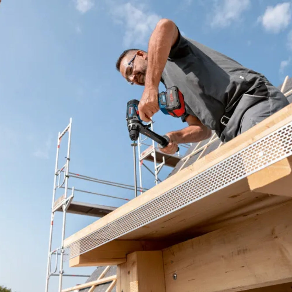 Trapano Avvitatore A Percussione Bosch GSB 18V-150 C Professional Biturbo 18 V + 2 Batterie Li-Ioni Da 8,0 Ah + Caricabatterie + Valigetta L-BOXX 136 - 06019J5105