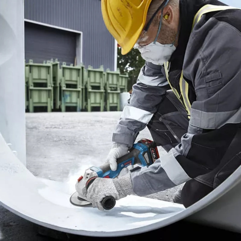 Smerigliatrice Angolare A Batteria Bosch GWS 18V-11 S Professional 125mm 1100W  Con 2 Batterie 5.0Ah + Caricabatterie + L-BOXX - 06019N4002