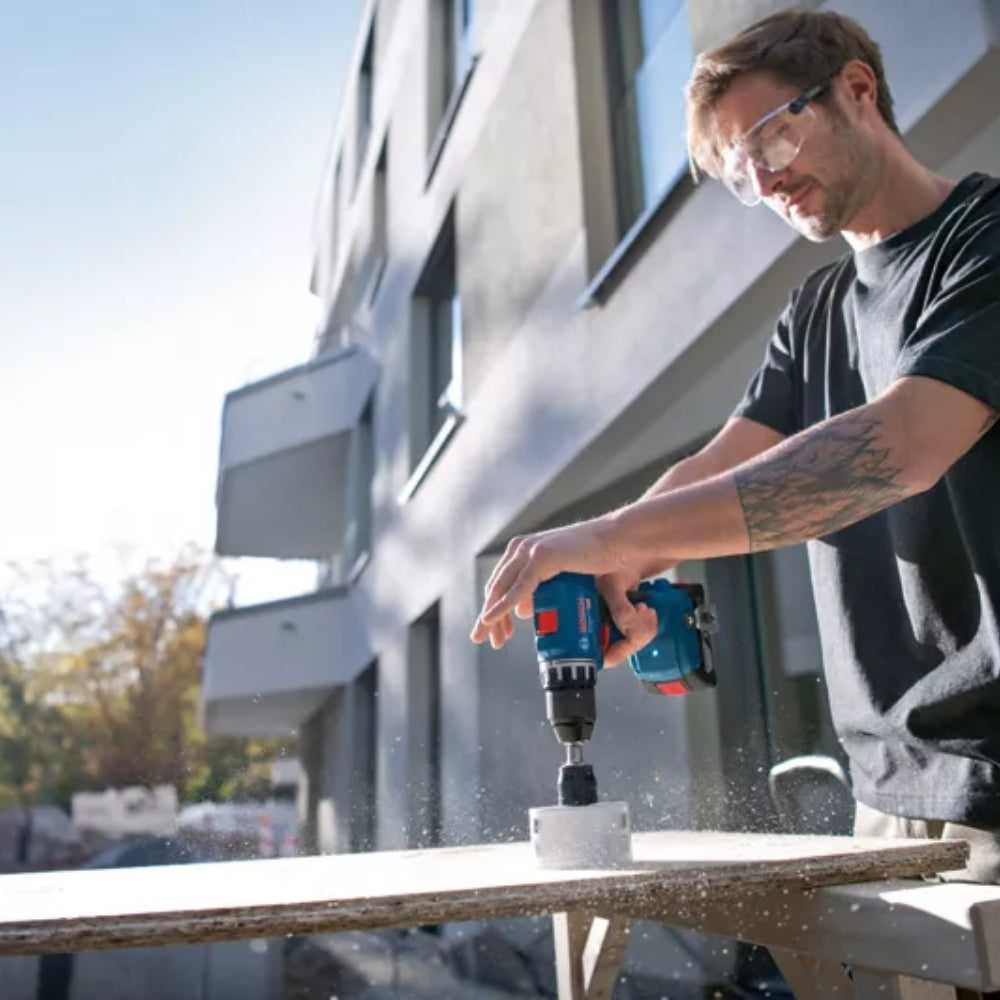 Trapano Avvitatore A Batteria Bosch GSR 18V-45 Professional 18V + 2 batterie da 2.0 Ah + Caricabatterie + Valigetta L-BOXX - 06019K3202