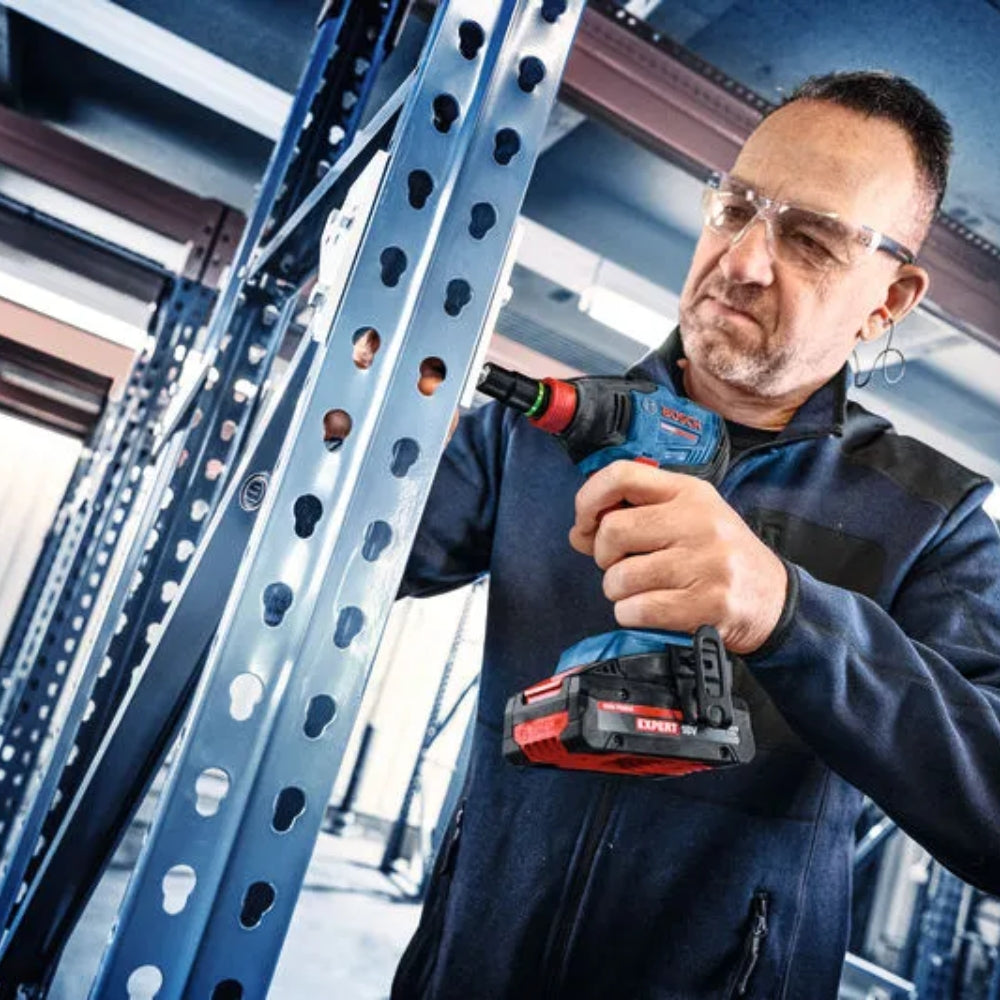 Avvitatore A Massa Battente Bosch Expert EXDX18V-210 18V Brushless Con Attacco 2-in-1 E Valigetta - 06019J0400