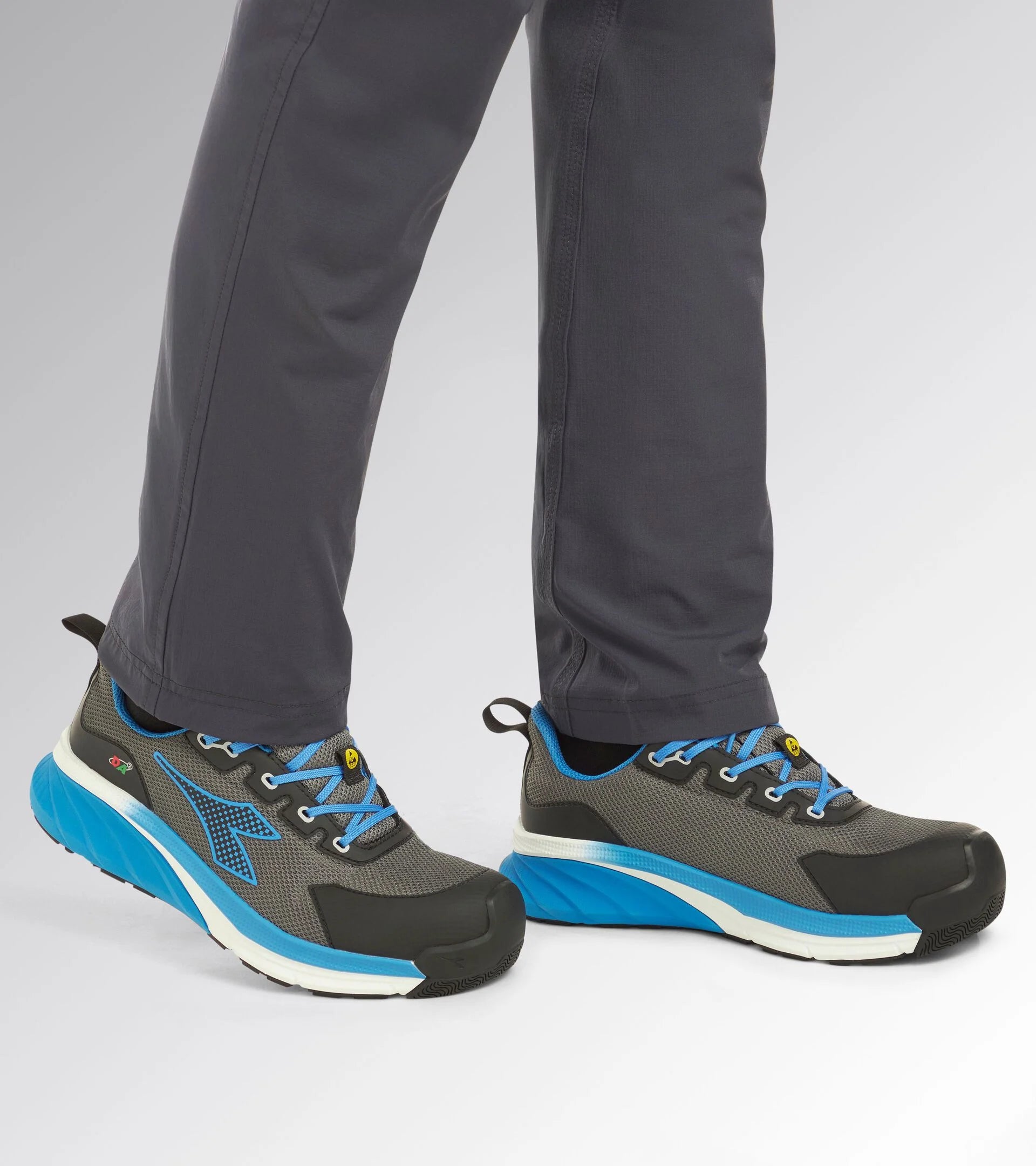 Diadora RUN TEXT LOW S1PS FO SR ESDVORTEX DA2 LOW S1PS SC SR HRO ESD Safety Shoes ANTHRACITE/RED Cod. 182043-C0067