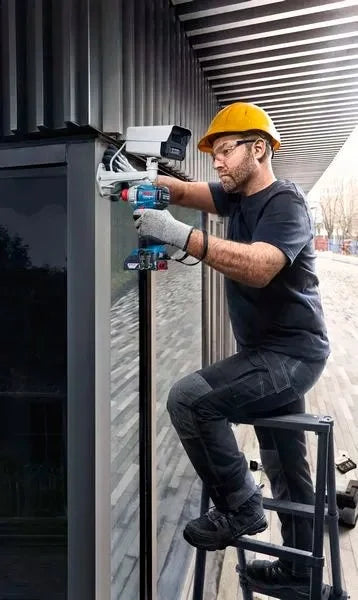 Avvitatore Ad Impulsi A Batteria Bosch GDX 18V-285 + 2 X Batteria 4,0 Ah + Caricabatteria + Valigetta L-BOXX 136 - 06019N2102